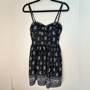 Black Band of Gypsies sundress w/ pockets - sz S - bustier top - paisley details
